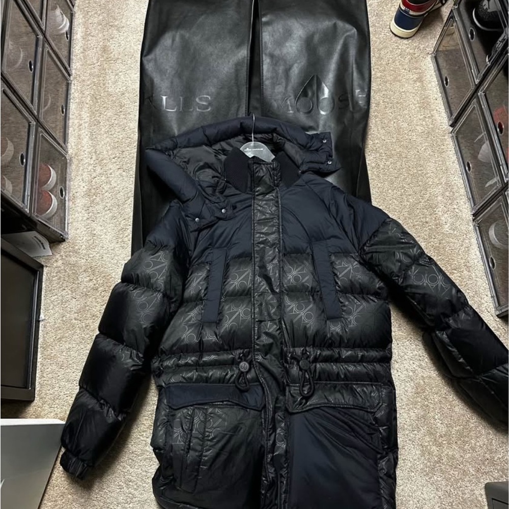 Moose Knuckles Black Puffer Jacket